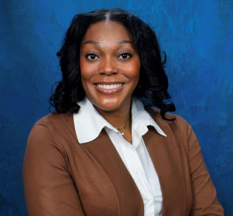 Yolanda Emodgo, Controller